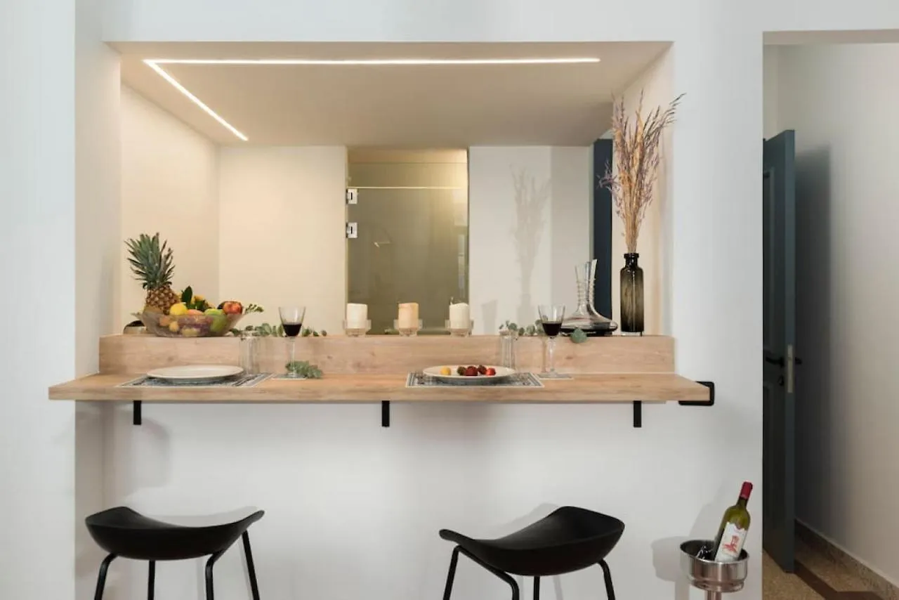 Anoor 208 , Anoor Studio In Gemmayze Beirut 0*,
