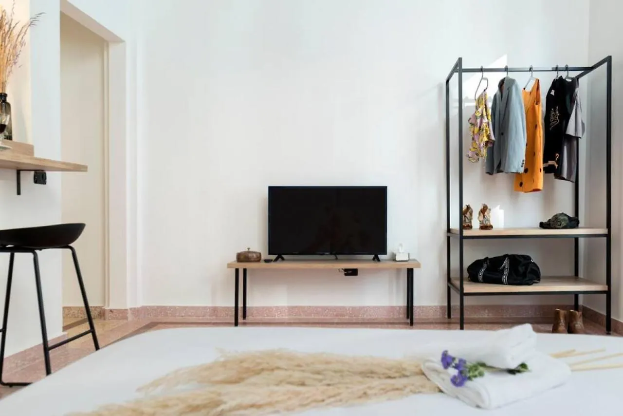 Apartment Anoor 208 , Anoor Studio In Gemmayze Beirut